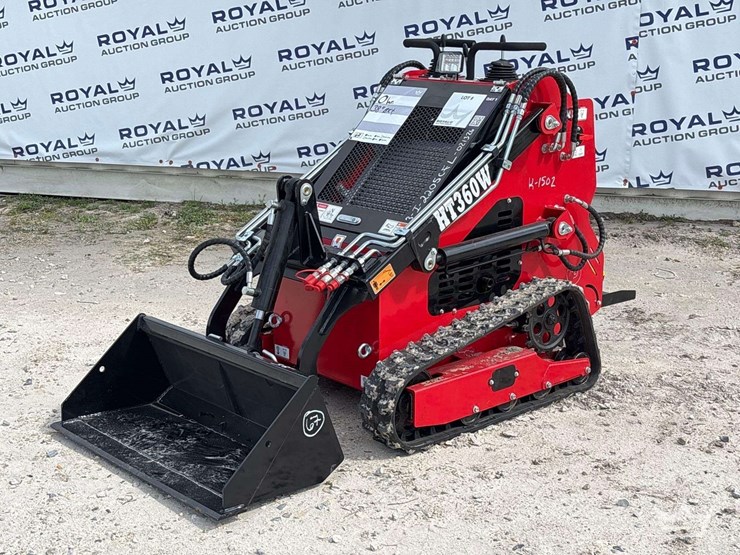 2025-ht360w-mini-walk-behind-track-loader-skid-steer-image-1