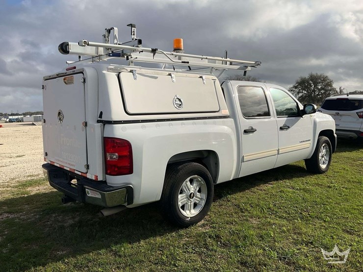 2012-chevrolet-silverado-1500-hybrid-image-3