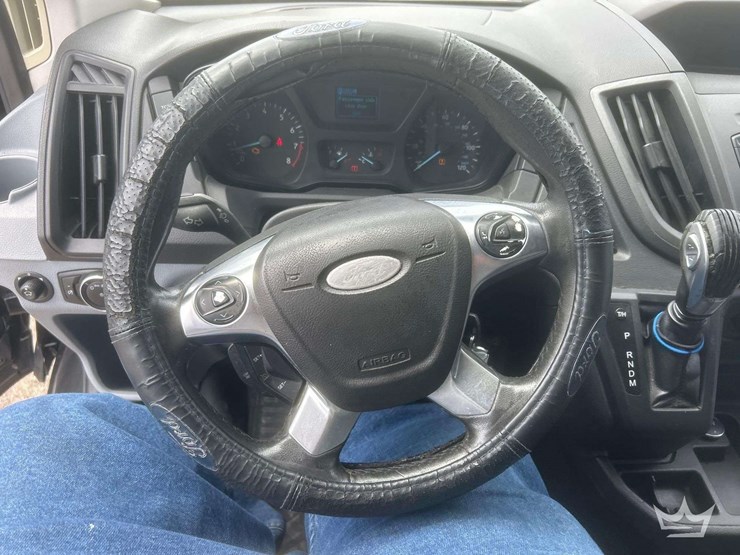 2015-ford-transit-image-17