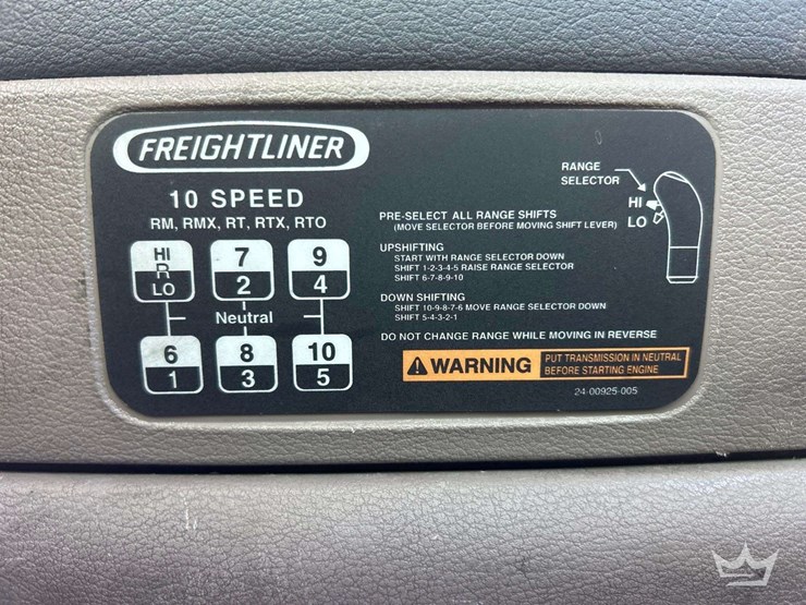 2013-freightliner-cascadia-125-image-19