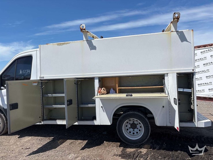 2016-ford-transit-image-20