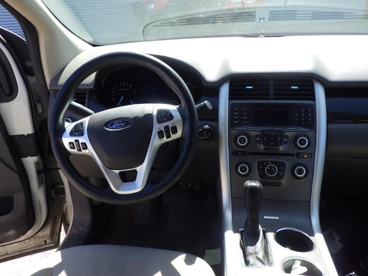 2013-ford-edge-image-9