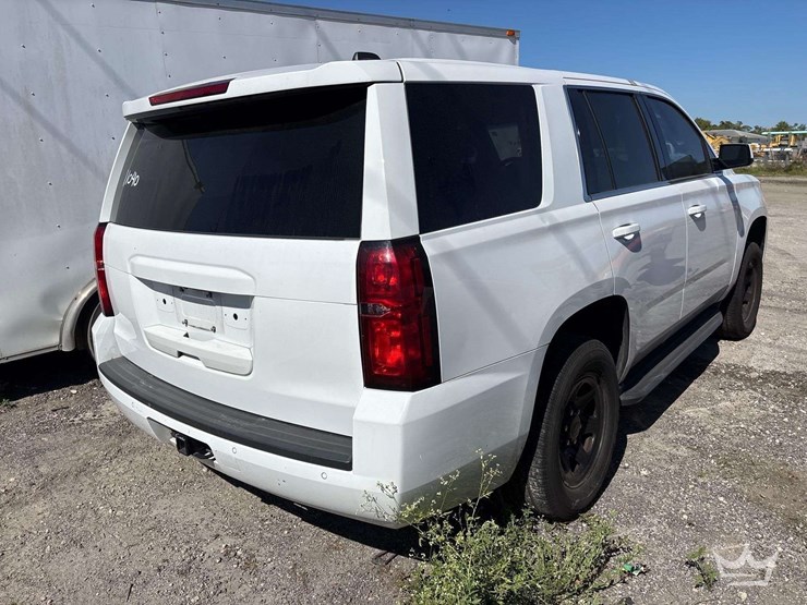 2019-chevrolet-tahoe-image-3