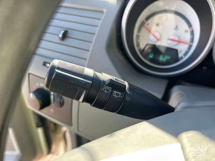 2010-dodge-grand-caravan-image-15