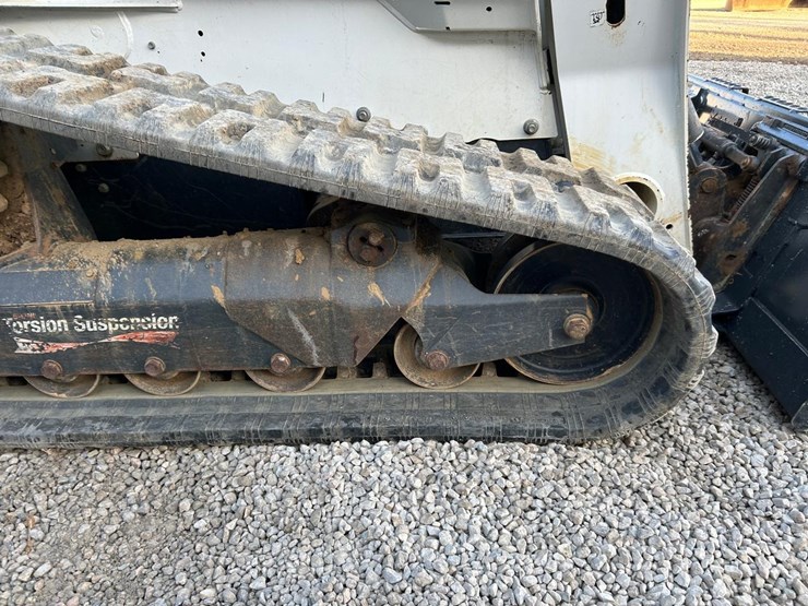 2022-bobcat-t870-image-14