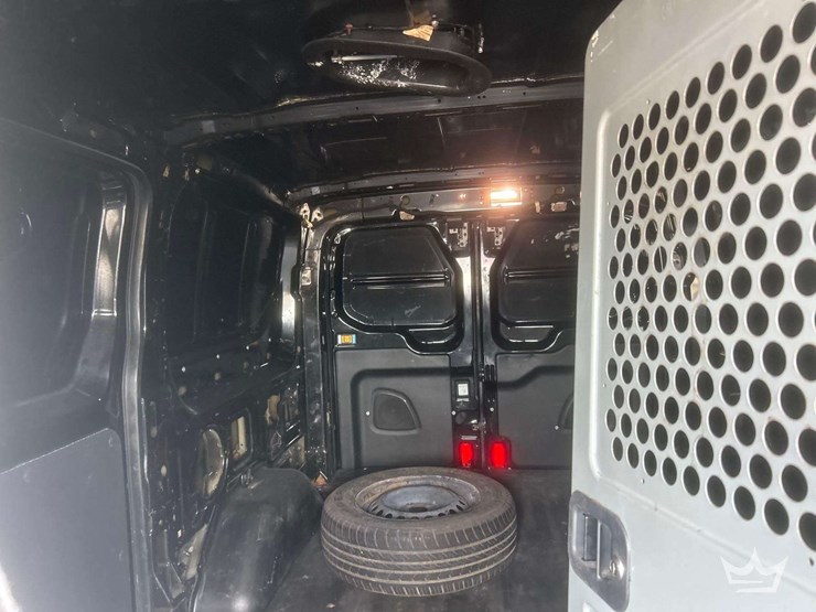 2015-ford-transit-image-11