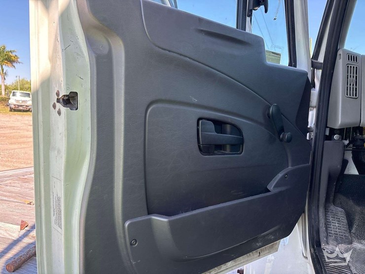 2016-international-durastar-4300-image-19