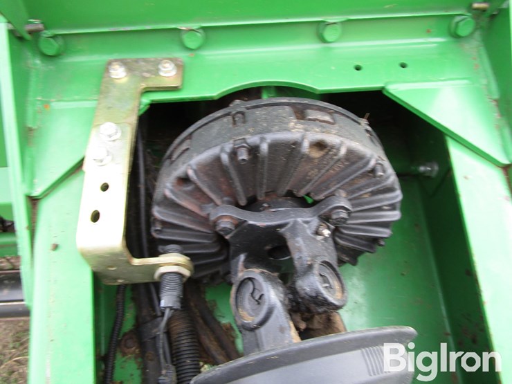 john-deere-568-image-12