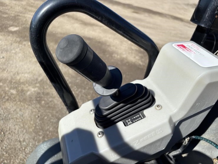 2018-caterpillar-cb24b-image-25