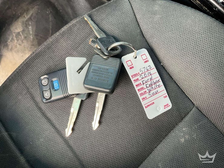 2016-ford-explorer-image-34