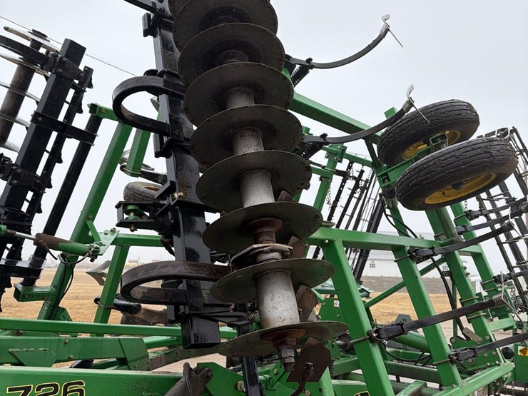 john-deere-726-image-12