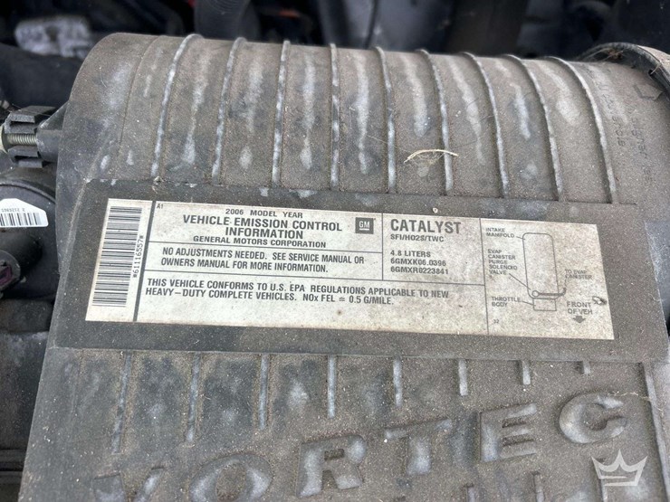 2016-chevrolet-express-2500-image-10