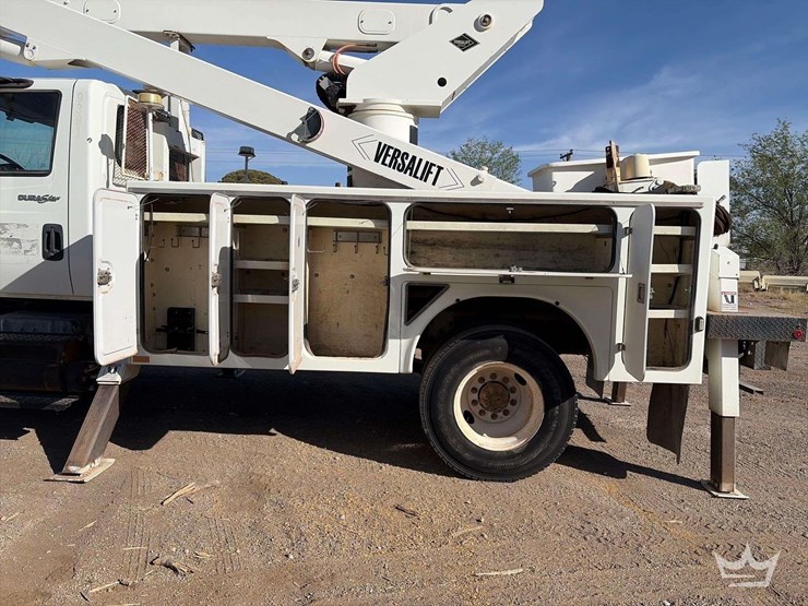 2011-international-durastar-4300-image-26