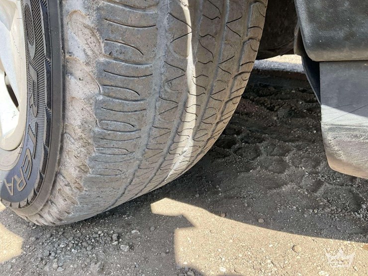 2013-ford-explorer-image-34