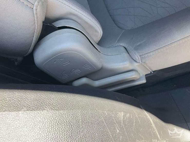 2014-ford-explorer-image-28