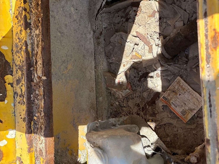 2020-komatsu-pc210-lc-image-12