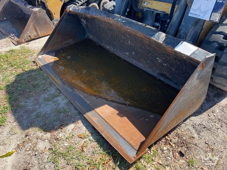 2023-deere-317g-image-19