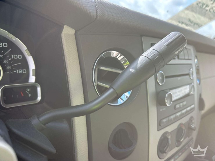 2014-ford-expedition-image-17