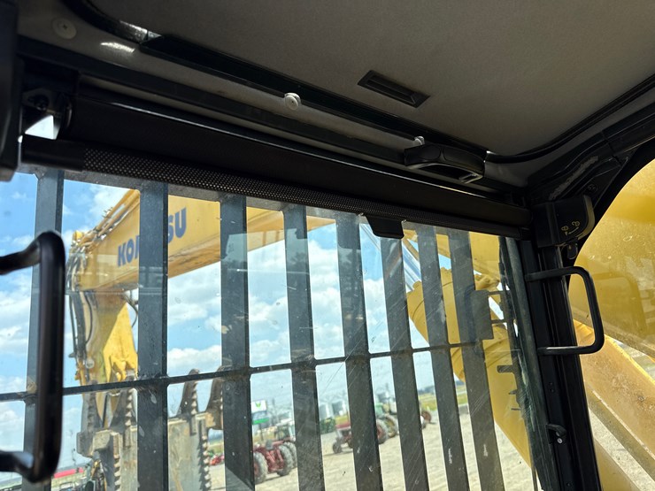 2023-komatsu-pc210-image-49