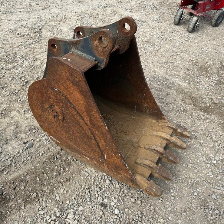 John Deere 22” Excavator Bucket