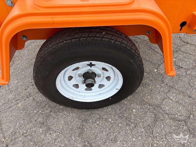 2023-solartech-silent-advisor-fd-304-towable-solar-speed-limit-board-image-6