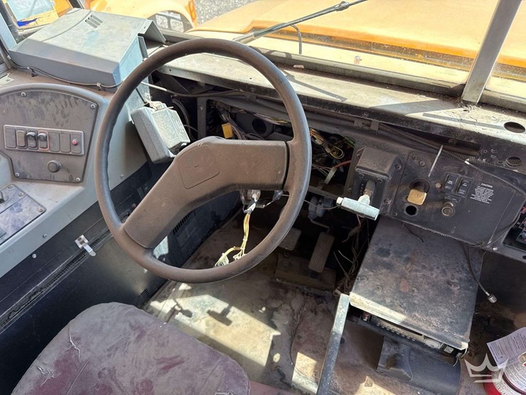 2001-international-2001-image-28