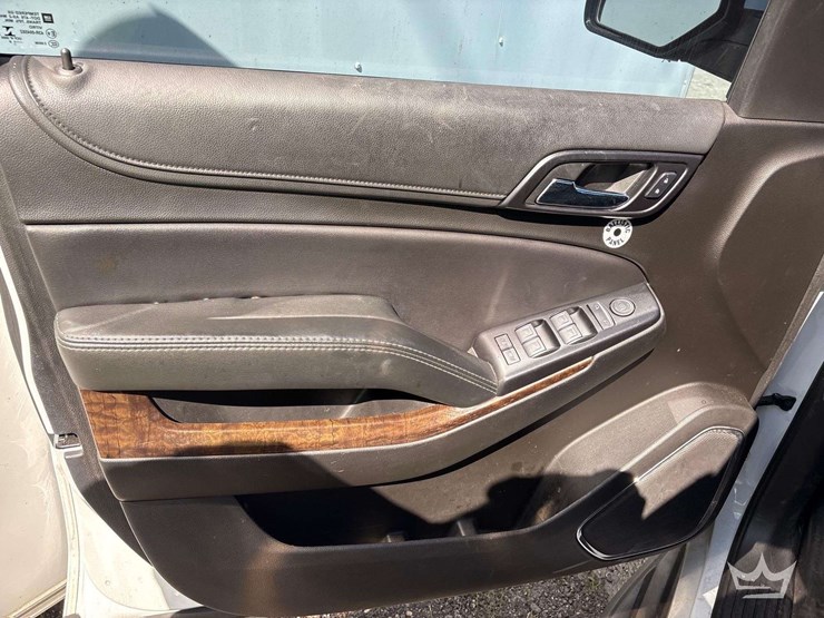 2019-chevrolet-tahoe-image-22