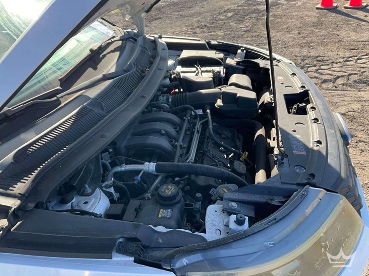 2016-ford-explorer-image-8