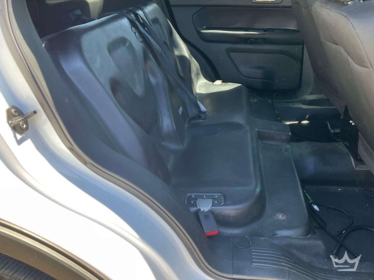 2016-ford-explorer-image-26