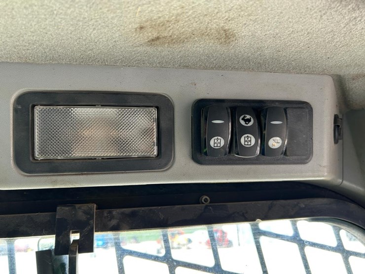 caterpillar-299d2-xhp-image-25