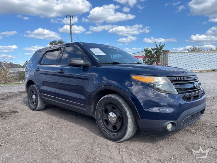 2015-ford-explorer-image-2