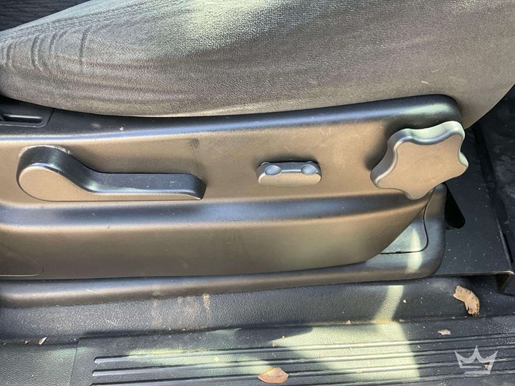 2009-chevrolet-tahoe-image-25