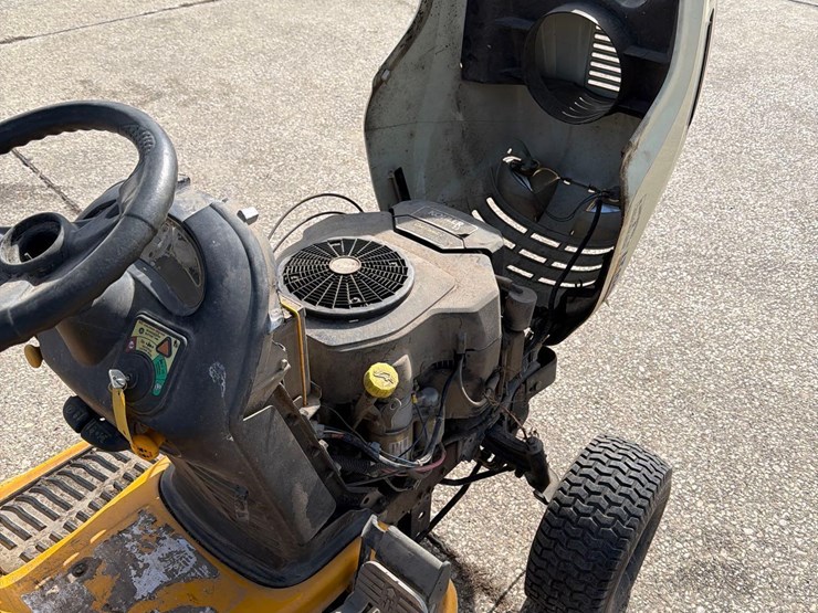 cub-cadet-lt1045-image-17