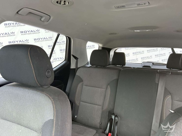 2020-chevrolet-traverse-image-21