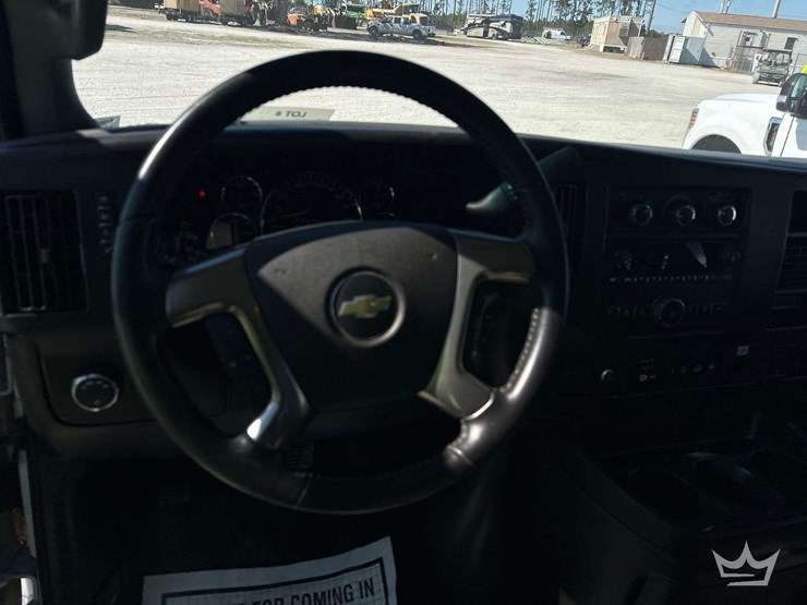 2019-chevrolet-express-2500-image-11