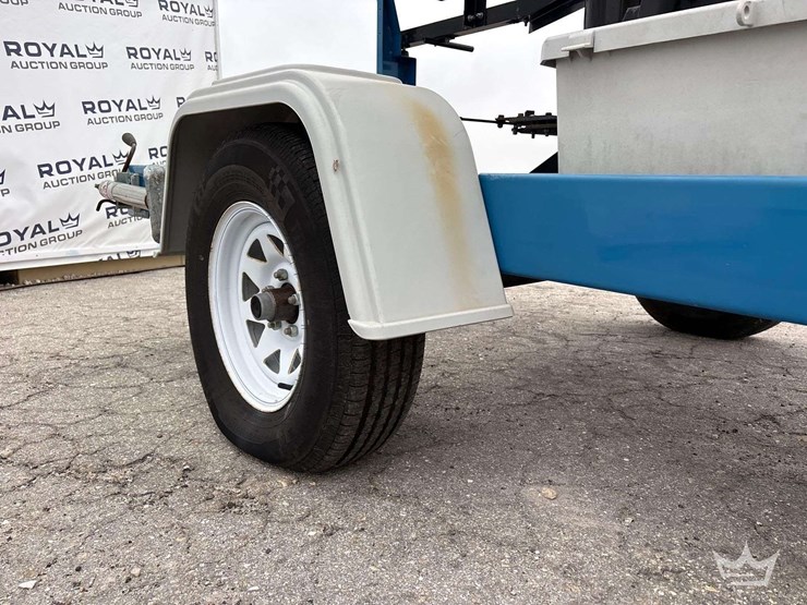 2018-solartech-silent-messenger-towable-solar-message-board-image-6