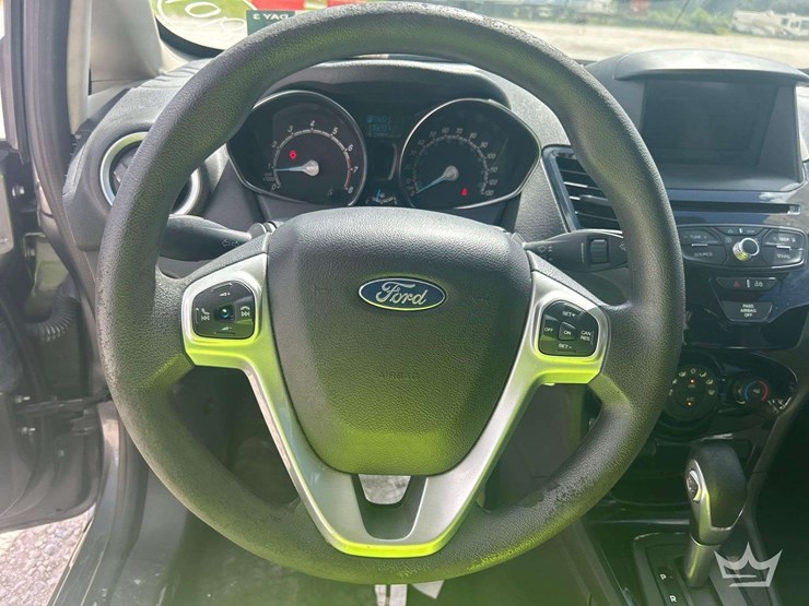 2019-ford-fiesta-se-hatchback-image-13