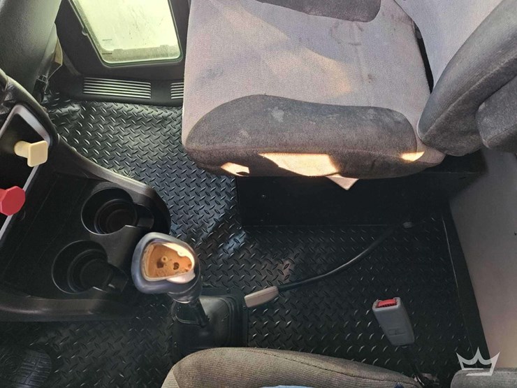 2012-kenworth-t800-image-28