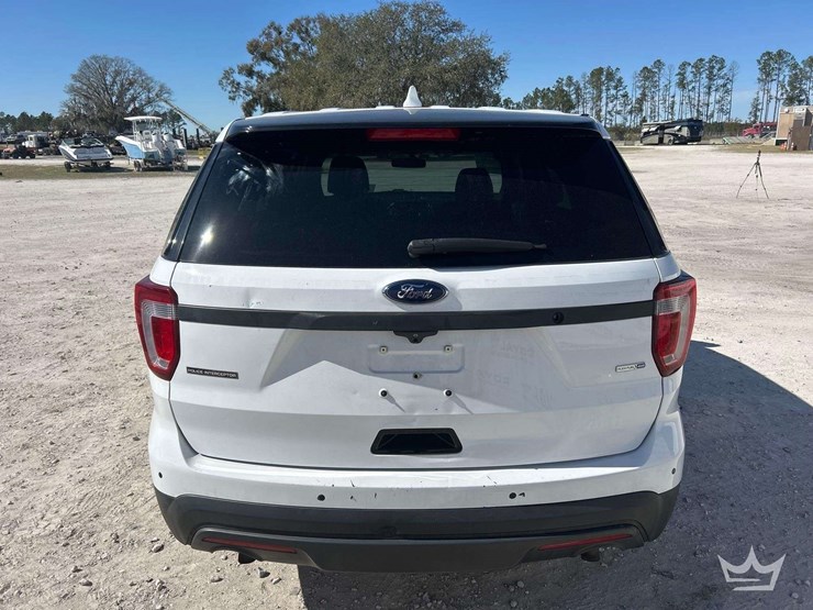 2016-ford-explorer-image-20