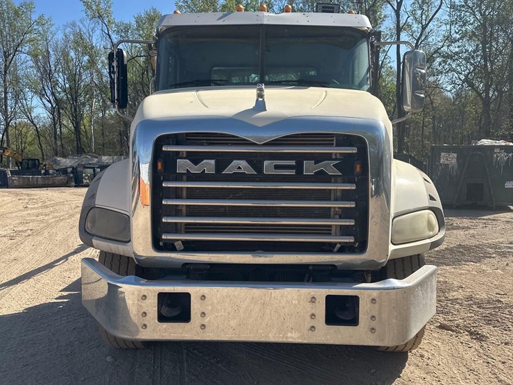 2019-galbreath-rolloff-image-18