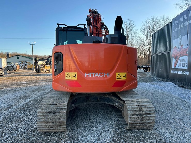 hitachi-zx135us-6-image-3