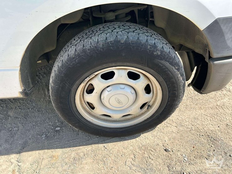 2011-ford-f150-image-25