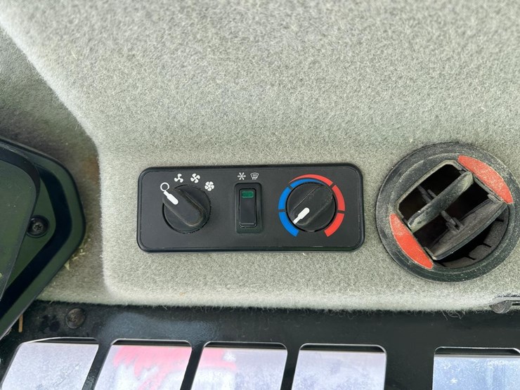 2023-bobcat-s76-image-23