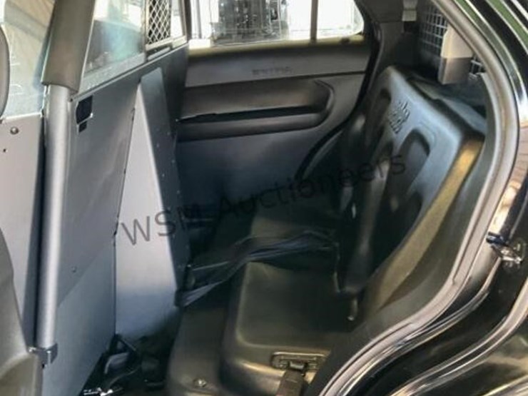 2017-ford-explorer-image-24