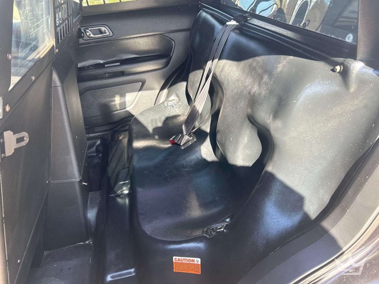 2016-ford-explorer-image-28