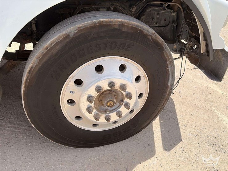 2018-kenworth-t800-image-24