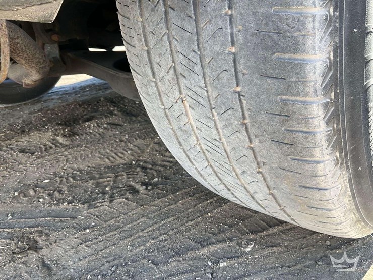 2016-ford-explorer-image-31