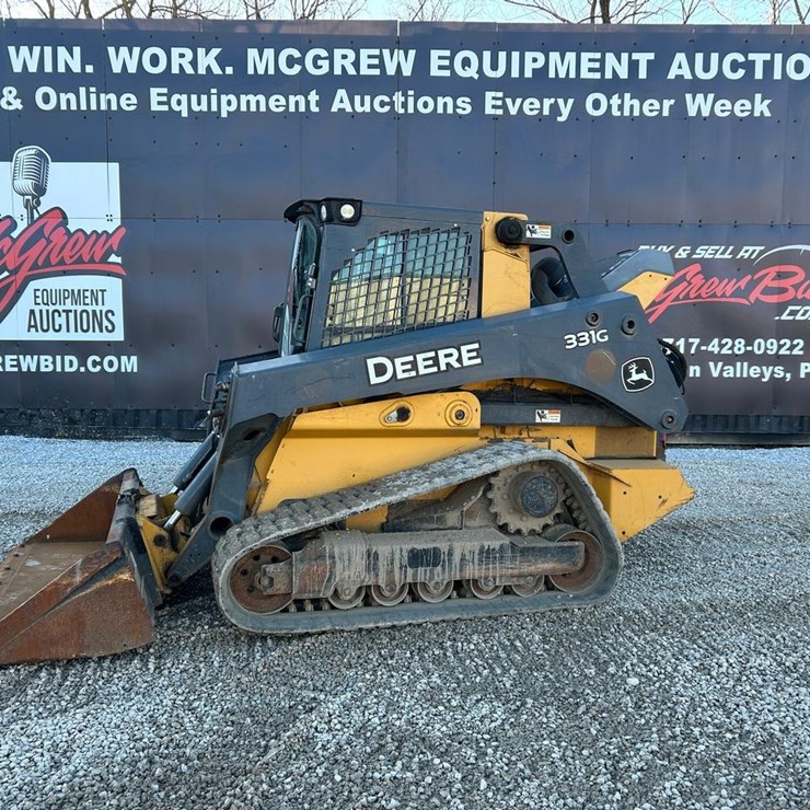 DEERE 331G