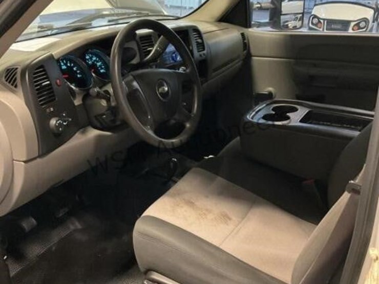 2008-chevrolet-silverado-3500hd-image-25