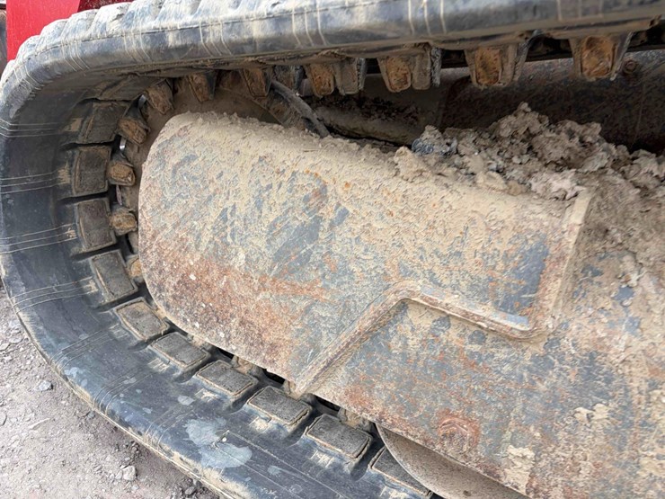 2015-takeuchi-tl8-image-8